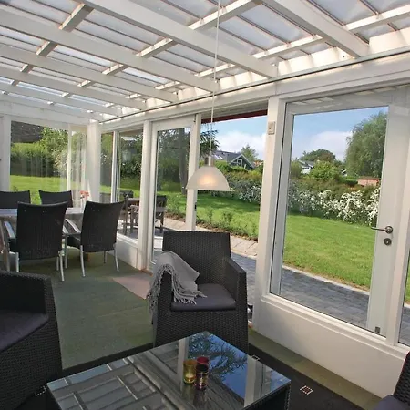 Three-bedroom With A Fireplace 03 度假居 Hejls